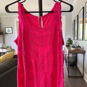 Fushia/Pink small lace sleeveless top